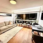 Lovely Refurbished 1 Bed Near Marina + Parking